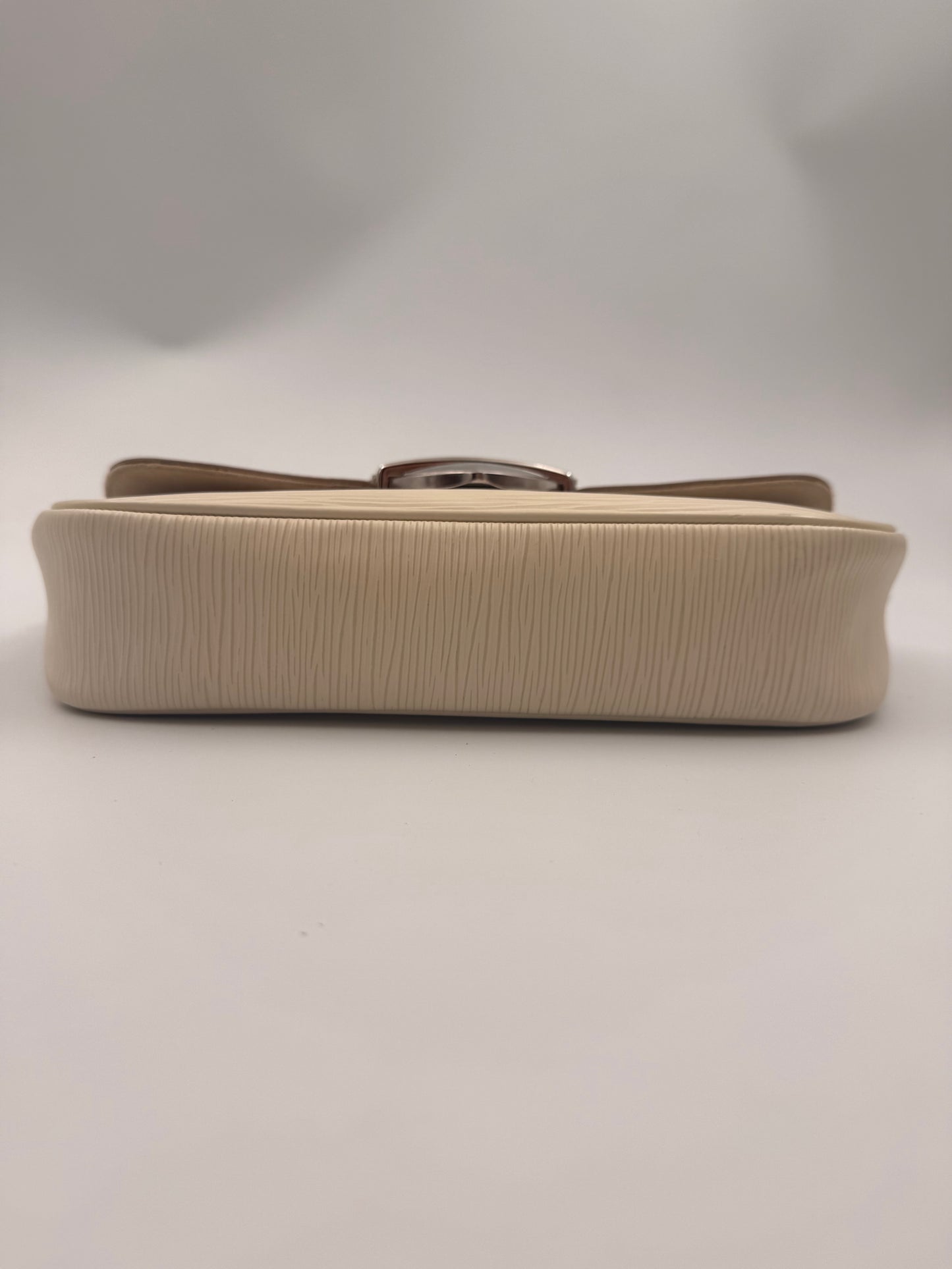 Louis Vuitton Pochette Montaigne