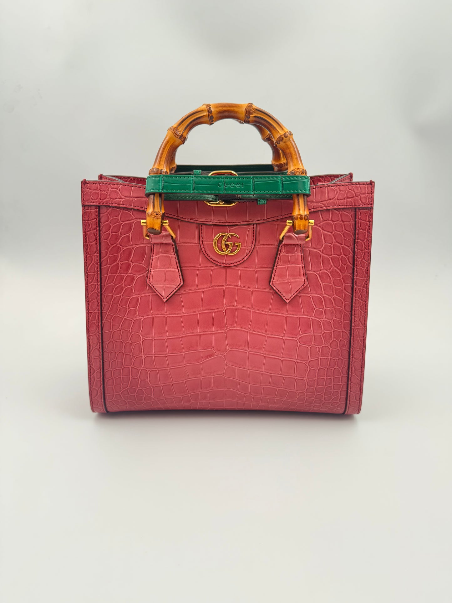 Gucci Diana medium GG Top Handle Coccodrillo