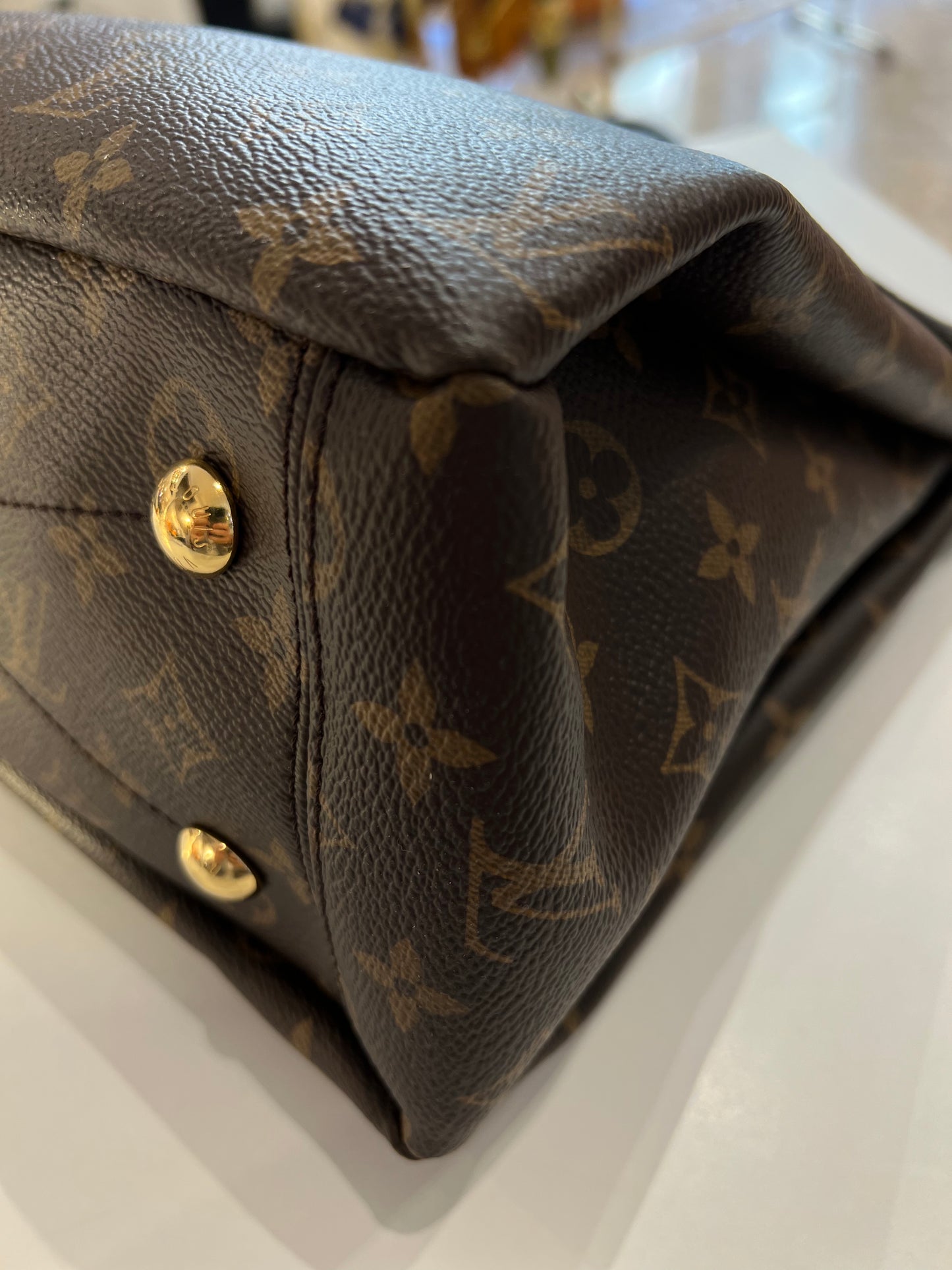 Louis Vuitton Pallas MM chain bag