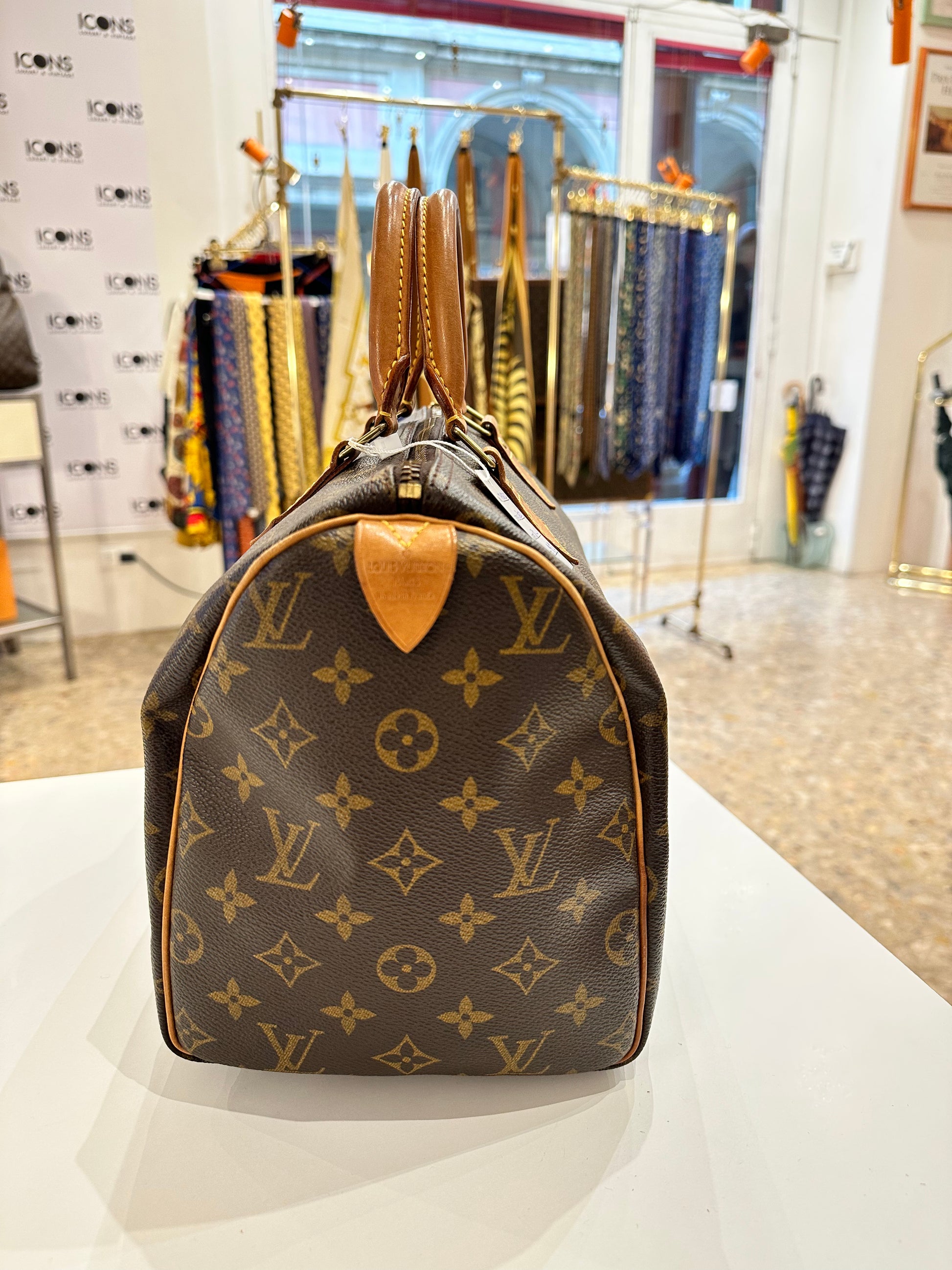 Louis Vuitton Beauty case da viaggio rigido – icons luxury vintage