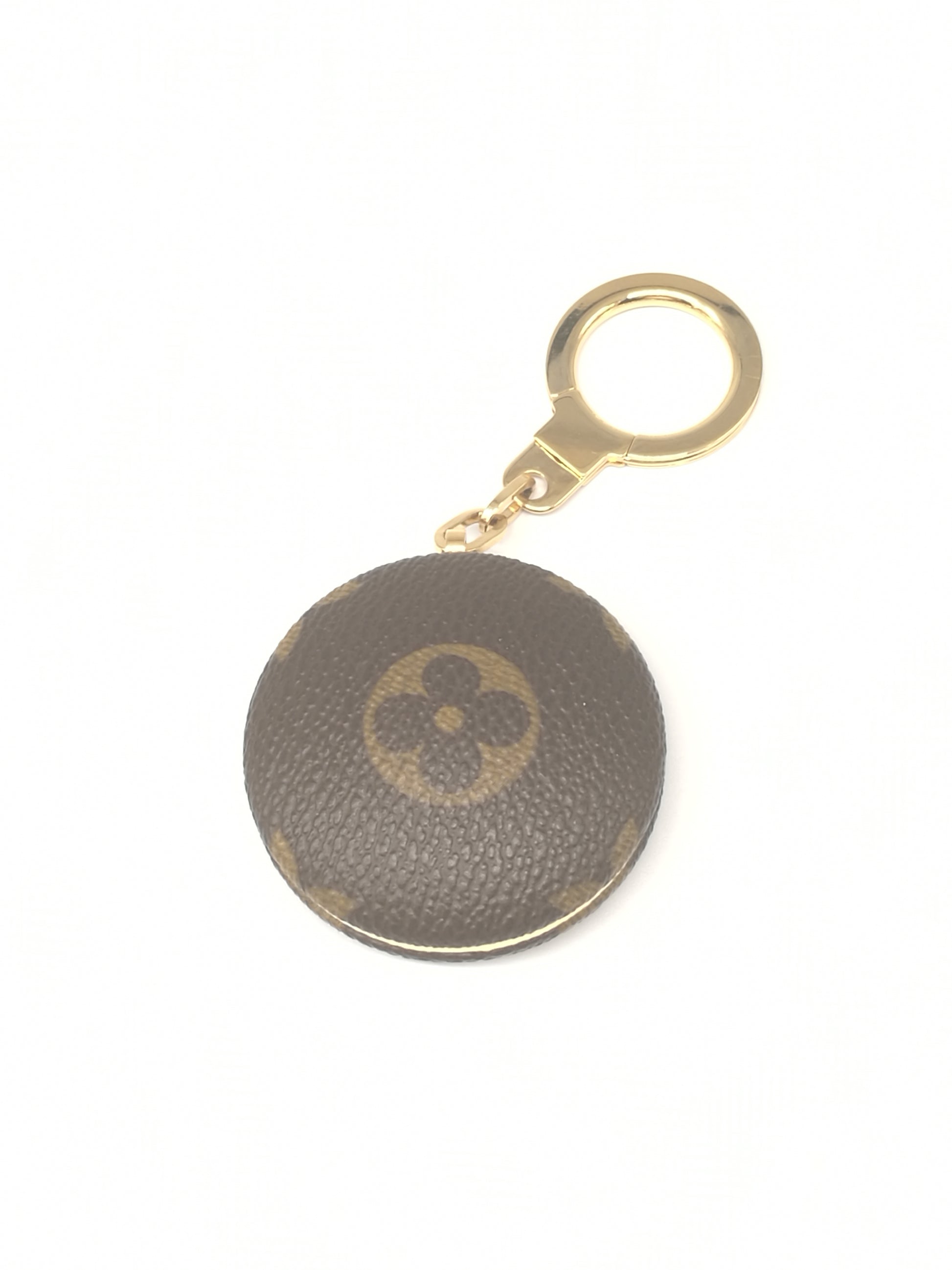 Louis Vuitton Monogram Astropill Key Ring Keychain Light 857826
