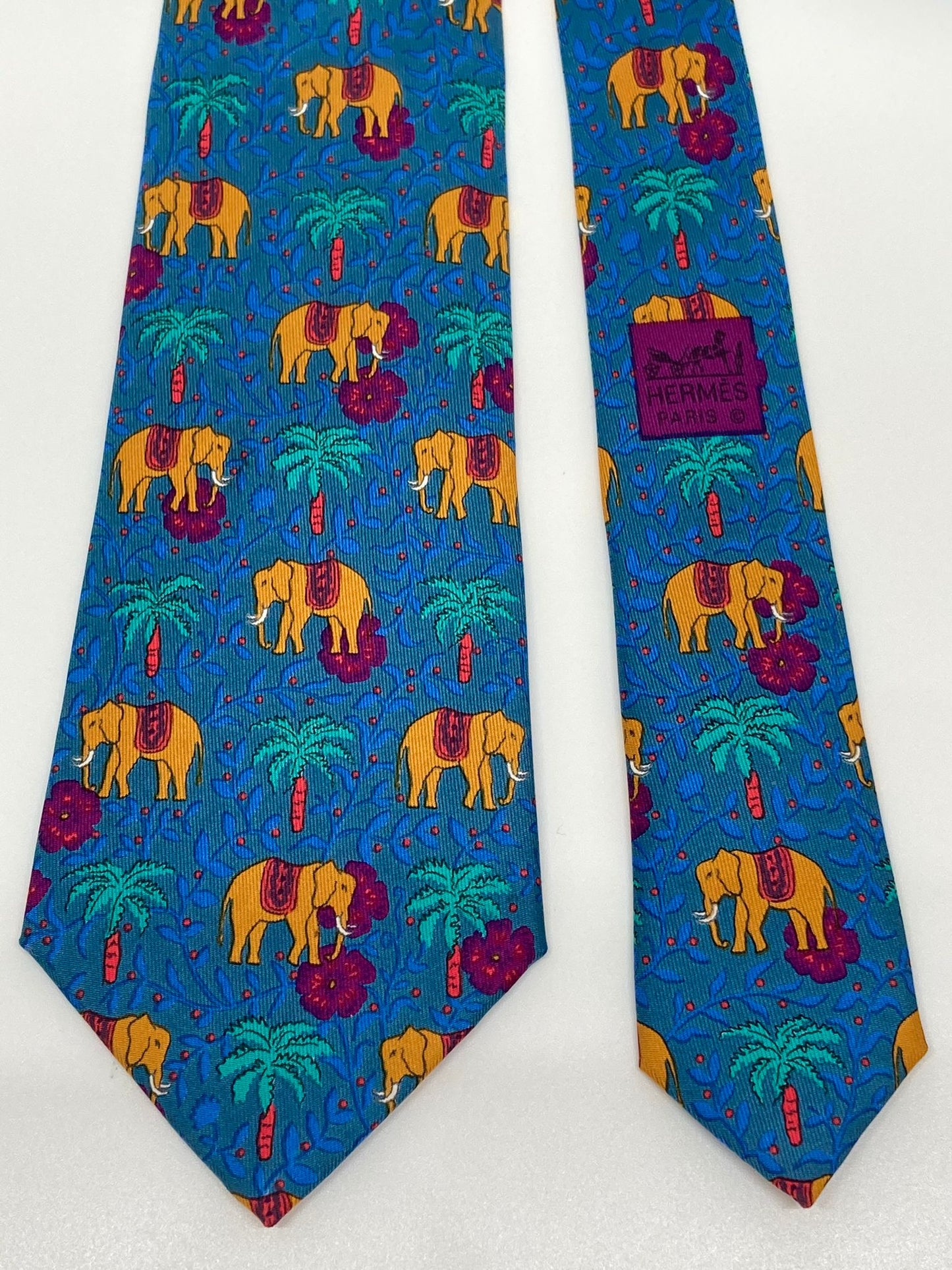 Cravatta Hermès con elefanti e palme c.7183UA
