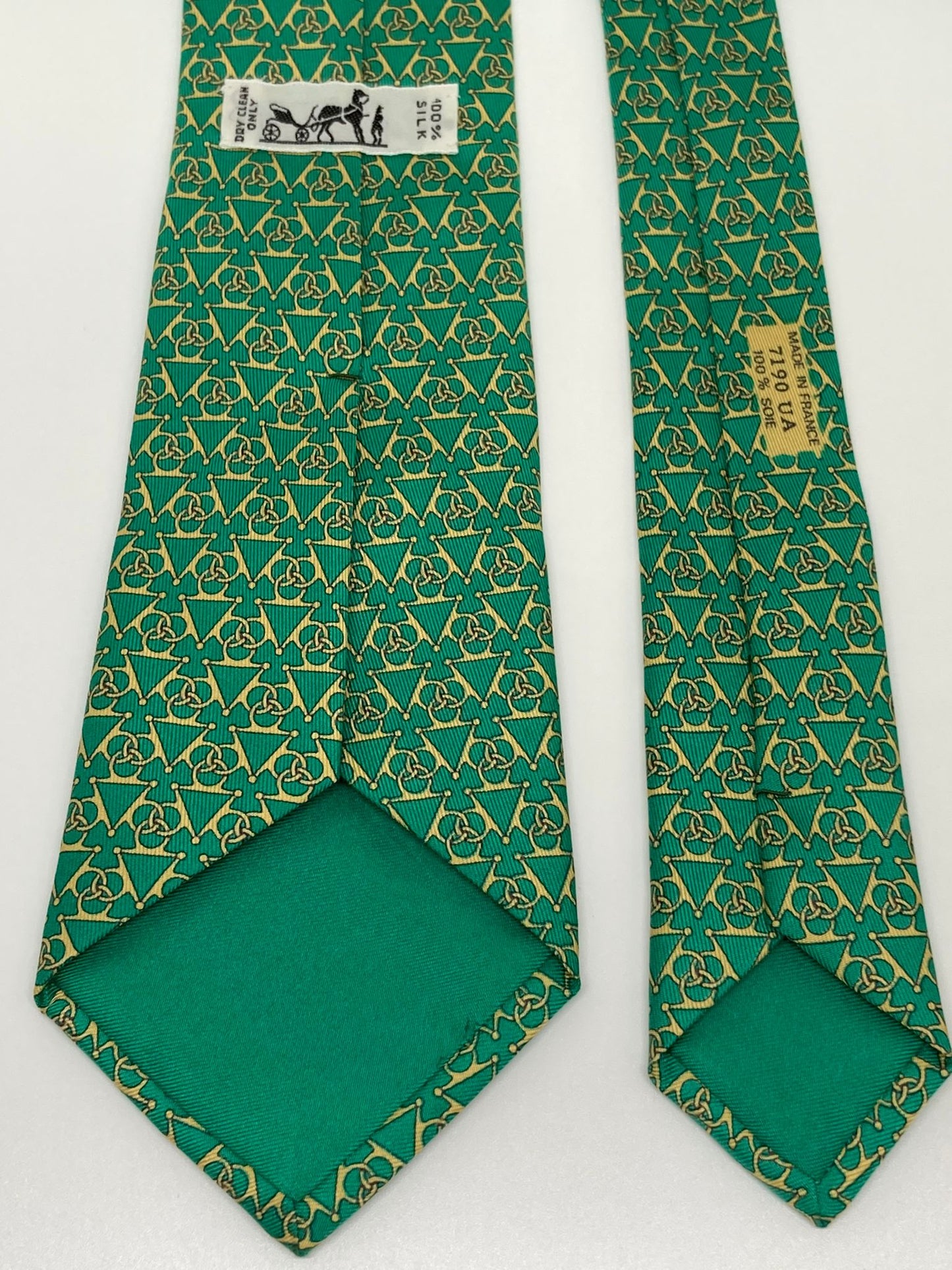 Cravatta Hermès triangoli intrecciati c.7190UA