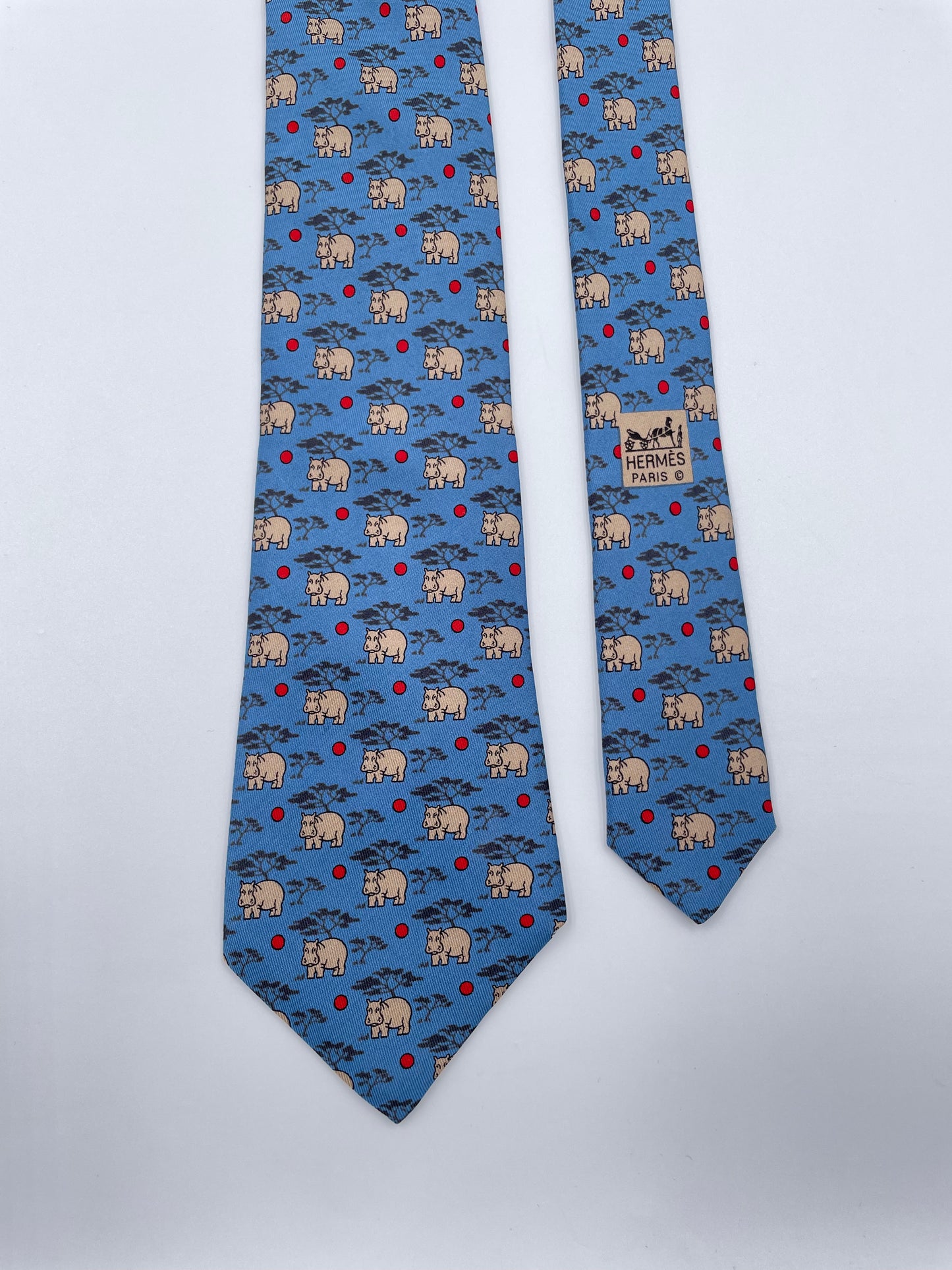 Cravatta Hermès con elefanti sfondo blu c.7439HA