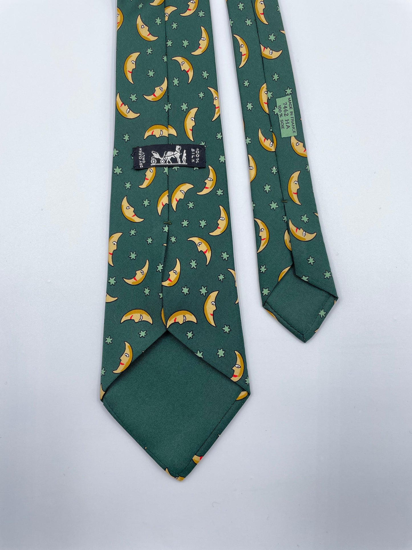Cravatta Hermès con lune sfondo verde c.7462HA