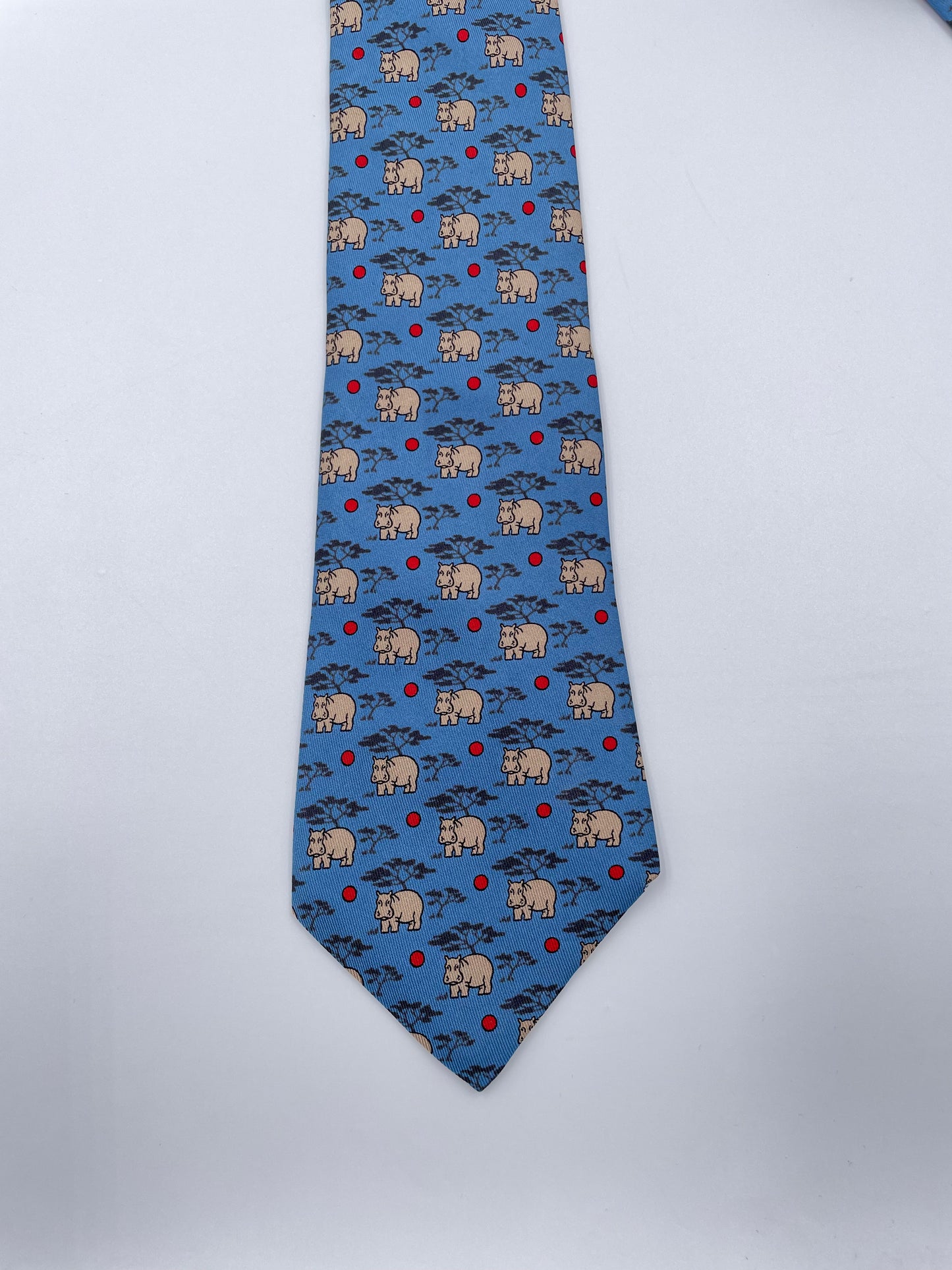 Cravatta Hermès con elefanti sfondo blu c.7439HA